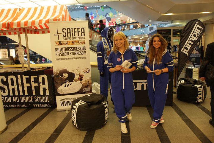 Saiffa dance school promotion at Forum shopping center during Ihana Helsinki event